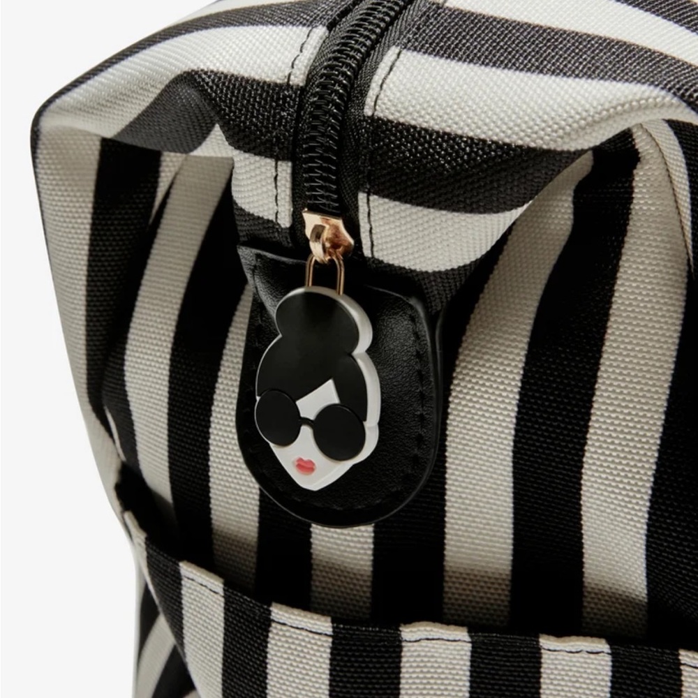 A+O X FABFITFUN DUFFLE BAG - BNWT